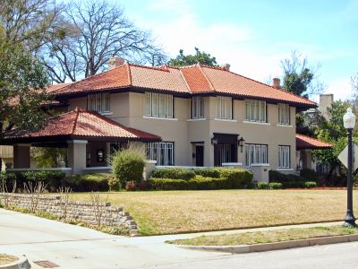 1408 Mistletoe Drive, 2010
Retrieved with permission from Flickr. All rights retained by original owner.
