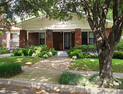 1102 Clara St., 2013
Photo by Jim Peipert
