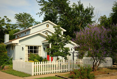 1109 Mistletoe Drive, 2013 Photo by Brian Luenser
