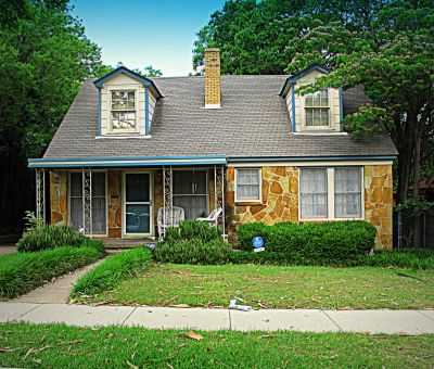 1120 Clara St., 2013 Photo by Jim Peipert
