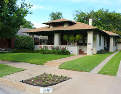 1141 Mistletoe Drive, 2013
Photo by Brian Luenser
