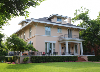 1204 Mistletoe Drive, 2013 Photo by Brian Luenser
