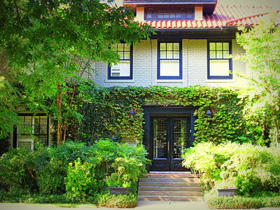 1300 Mistletoe Drive, 2013
Photo by Jim Peipert
