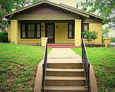 2200 W. Magnolia Ave., 2013
Photo by Jim Peipert
