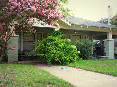 2208 Mistletoe Blvd., 2013
Photo by Jim Peipert
