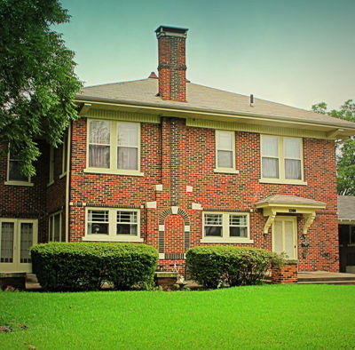 2209 Mistletoe Ave., 2013
Photo by Jim Peipert
