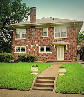 2209 Mistletoe Ave., 2013
Photo by Jim Peipert
