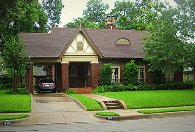 2211 Weatherbee St., 2013
Photo by Jim Peipert
