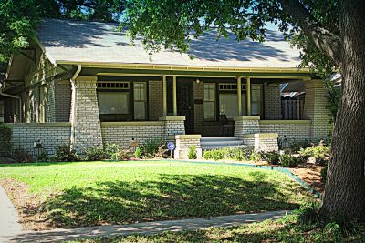 2221 Mistletoe Ave., 2013 Photo by Jim Peipert
