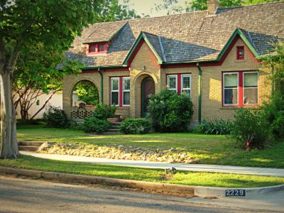 2225 W. Magnolia Ave., 2013
Photo by Jim Peipert
