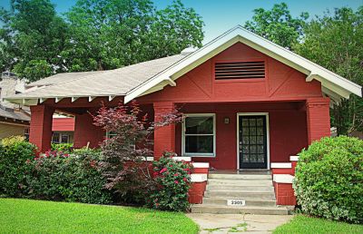 2305 Harrison Ave., 2013
Photo by Jim Peipert
