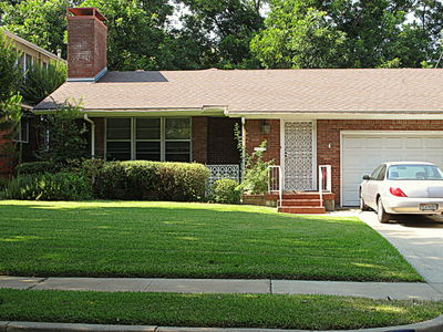 2313 Edwin St., 2013
Photo by Jim Peipert
