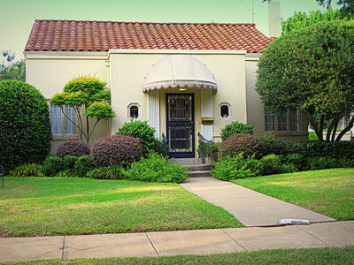 2333 W. Magnolia Ave., 2013
Photo by Jim Peipert
